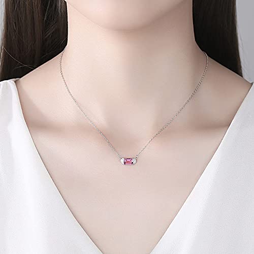 Collier rose discret pour sublimer un décolleté sans irritation
