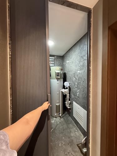 MLYAYE Porta A Soffietto Porte A Libro Porta Divisoria Pieghevole per Interni Senza Binario, Schermi Privacy a Nido d'Ape Oscuranti Porte con Telaio in Lega di Alluminio e Chiusura(70 x 210 cm)