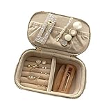 Szenario: Kleiner niedlicher Schmuckorganisator-Design, so dass Sie ihn leicht in Ihre Handtasche stecken können. Diese Reise-Schmuckschatulle ist leicht zu tragen, einfach zu Reisen, Reisen, Wochenendausflüge oder Geschäftsreisen. Bester Schmuckständer, bevor Sie zu Bett gehen für einen kleinen täglichen Schmuck auf dem Bett.
