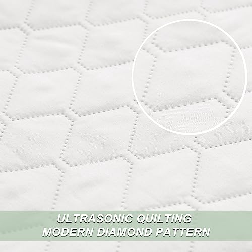 Exclusivo Mezcla Ultrasonic Lightweight King Size Quilt Bedding Set with Pillow Shams, Soft White Bedspreads Bed Coverlets for All Seasons