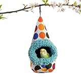 Conception du nid: Le nid pour oiseaux est conçu pour une utilisation longue durée, matériaux résistants à la mastication et support stable. Il améliore la sécurité des animaux de compagnie en intérieur comme en extérieur sous différentes conditions.