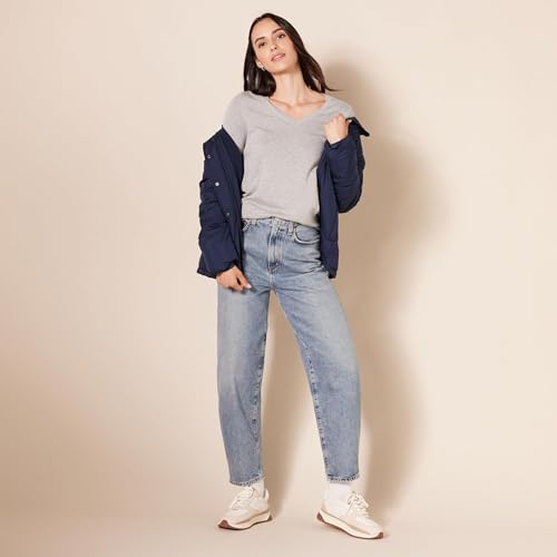 image for Amazon Essentials Women's Regular-Fit Lightweight Long-Sleeve V-Neck S