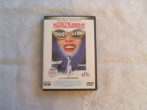 La tete dans le carton a chapeaux