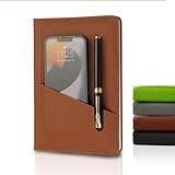 ⭐【Diario de cuero PU duradero】Este elegante diario impermeable tiene una cubierta de PU duradera y un marcador de cinta interior, pero se siente suave en la mano. Cubierta moderna pero duradera que se adapta a los movimientos del cuerpo sin daños. Para todos tus dibujos, escritura, bocetos, toma de notas, viajes, etc. Proporciona una superficie de escritura cómoda. Es perfecto para llevarlo contigo o ponerlo en una bolsa o bolso.