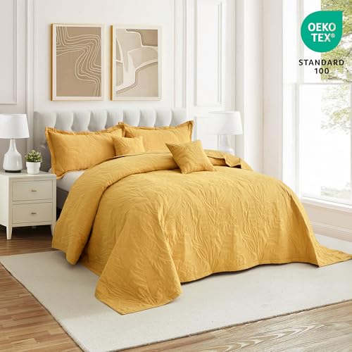 Image of HZ & HY Botanical Oversized Queen Bedspread, Stitched Leaf Quilt Set Queen Size, Lightweight Reversible Coverlet, Tailored Edge - Warm Botanical Look, 5 Piece, Honey Gold