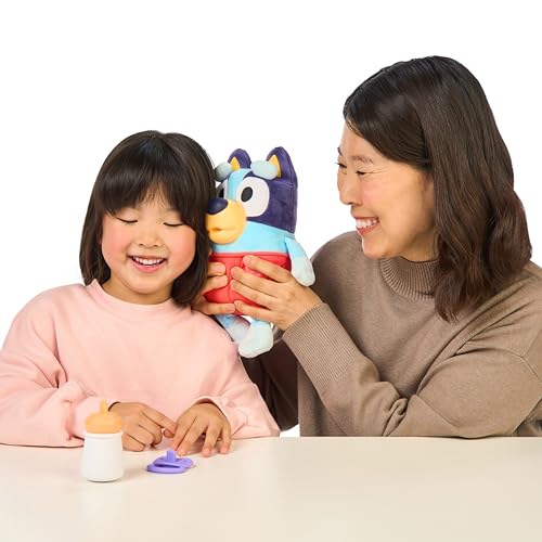 Miniatura 8 de Bluey Cuddle And Care Baby, Nutre, Alimenta Y Calma Al Bebé, Juguete Electrónico De Peluche De 28 Cm Con 10 Sonidos Diferentes, Con 2 Accesorios Y Pañal Extraíble