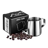 EINFACHES Gießen - Das einfache Design und der tropffreie Auslauf bedeuten kein Durcheinander und perfekte Latte-Kunst. Einfach zu greifen und zu gießen, fühlen Sie sich bei viel Latte-Arbeit nicht sauer. Mit dem hitzebeständigen Griff ist der Schaumkrug sehr sicher und bequem Für jeden Einsatz sorgenfrei!