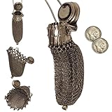 Vintage Elegance: Embrassez le charme des années 1920 avec notre sac à main victorien en maille en métal victorien victorien vintage..Sa conception complexe en maille métallique et son dessus de porte de couvercle Twist montrent un style victorien classique, ce qui en fait un accessoire intemporel qui ajoute une touche d'élégance à n'importe quel ensemble.