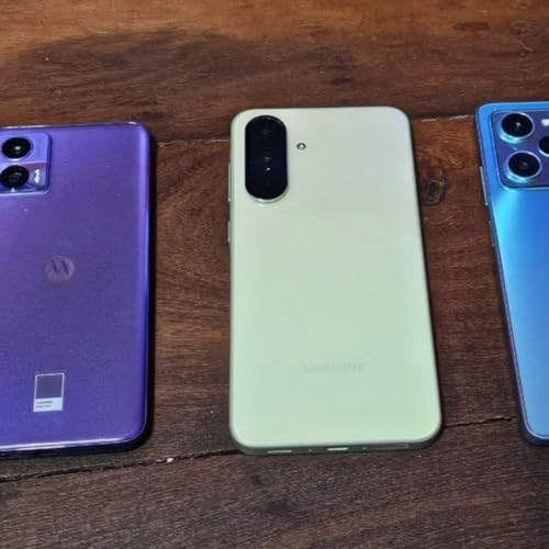 Motorola , Samsung y Xiaomi. M&aacute;s de lo mismo ? copertina