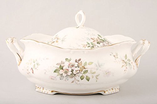 ROYAL ALBERT HAWORTH SOUP TUREEN. ( MADE IN UK)