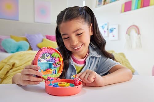 Polly Pocket Adventure Moped Compact con 2 muñecas y accesorios miniatura 2