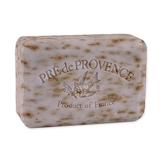 Pre de Provence Artisanal Soap Bar, Enriched with Organic Shea Butter, Natural French Skincare, Quad Milled for Rich Smooth Lather, Lavender, 8.8 Ounce