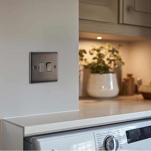 BG Electrical geschaltete gesicherte Anschlusseinheit mit Betriebsanzeige, schwarzes Nickel, 13 A