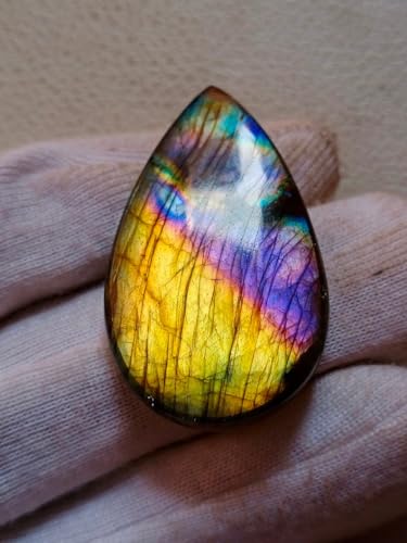 Labradorite violette naturelle en poire 38x22mm pour création de bijoux d'exception