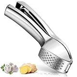 Múltiples usos: Machacador de ajos multiusos, no solo para ajo sino también para jengibre, maní, nueces, etc. Simplemente llene la cámara de pica ajos manual y apriete para triturar.