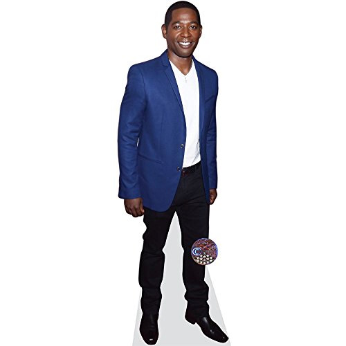 Bild: Royce Johnson Pappaufsteller lebensgross f�r 66,97 EUR bei amazon.de