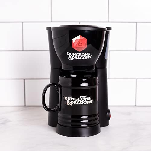 Uncanny Brands Dungeons and Dragons Single Cup Coffee Maker with Mug