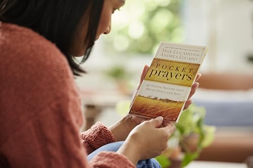 Image of Pocket Prayers: 40 Simple Prayers that Bring Peace and Rest - The Perfect Christian Devotional Prayer and Scripture Gift (Pocket Prayers with Max Lucado)