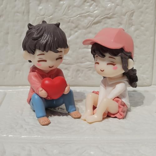 Image of Miniature Heart Couple Figurine for Mini Garden Dollhouse Decor Romantic PVC Love Showpiece Gift for Valentine Anniversary Home Desk Decoration