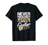 Ropa ideal para los amantes de la guitarra para el próximo concierto de rock. Divertida ropa de guitarra para hombre vintage. Ropa de guitarra retro para guitarristas eléctricos, guitarristas y todos los que aman cuando se activa el bajo.