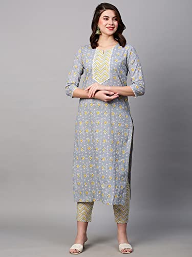 Image of GoSriKi Women's Cotton Blend Printed Straight Kurta With Pant