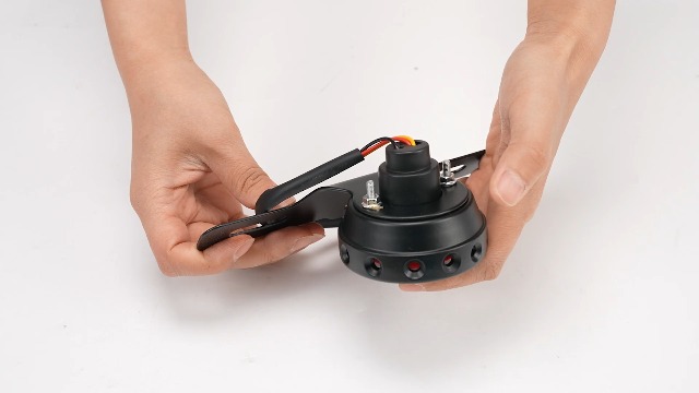 Qiilu Feu Arrière LED Moto Noir Alliage Aluminium - Feu Stop Universel Café Racer