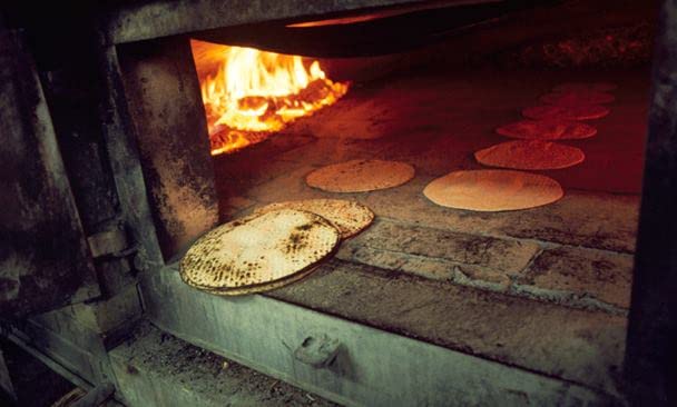 1 Lb. Handmade Passover Shmurah Matzos - Round Hand Shmurah Matzah – Regular
