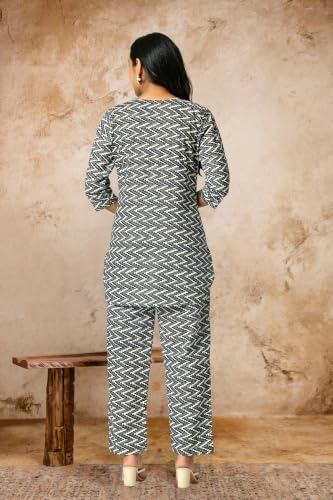 Image of Women's Pure Cotton Printed Night Suit,Top and Relaxed Pajama Set, Stylish Sleepwear