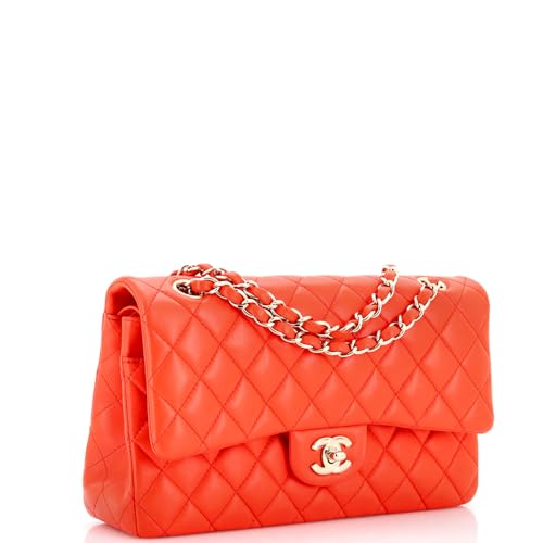 Pre-Loved Classic Double Flap Bag Quilted Lambskin Medium, Red3
