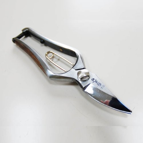 Amazon | 外山刃物:宗家秀久 T-32 木張り 万能剪定鋏 180mm T-32