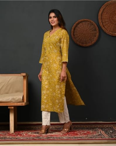 Image of Women's Pure Cotton Regular Fit Floral Printed A-Line Kurta