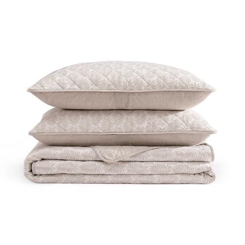 Tommy Bahama - King Size Quilt Set with Matching Shams by Tommy Bahama - Used condition - Image 7