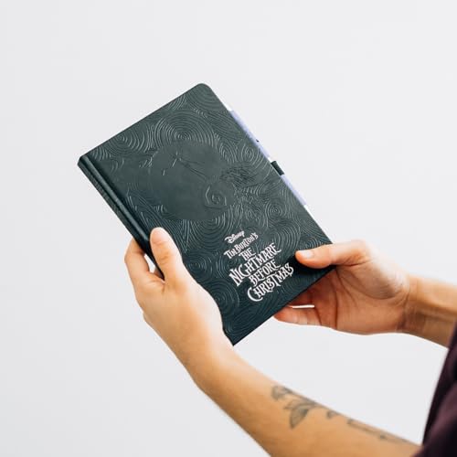 Grupo Erik Premium Notizbuch mit Stift Disney The Nightmare Before Christmas Notizbuch A5 Dotted Notizbuch Klein Reisetagebuch zum selberschreiben Bullet Journal Dotted A5 Tagebuch Mädchen und Jungen