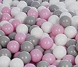 Un bagnetto fatto nella piscina con le palline sara un'avventura perfetta per i bimbi e potra stimolarne anche lo sviluppo sensoriale.