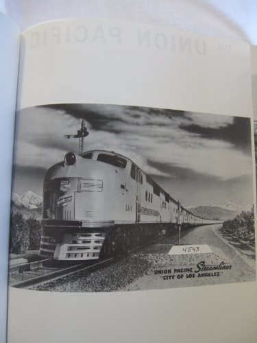 洋書 The Mighty 800 by Wm. W. Kratville The Mighty 800 by William W. Kratville (Author): Fair