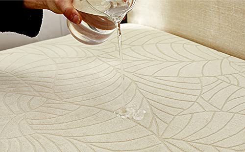 Housse de canapé imperméable beige pour préserver la douceur de vos moments chez vous