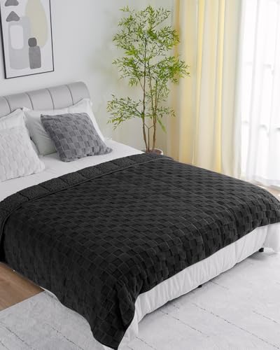 Uttermara Sherpa Fleece Weighted Blanket Queen Size(20lbs, 60" x 80", Black), 3D Jacquard Checkered Warm Sherpa Heavy Blanket for Adults, Soft Fuzzy Weighted Blankets for Couch Bed Sofa
