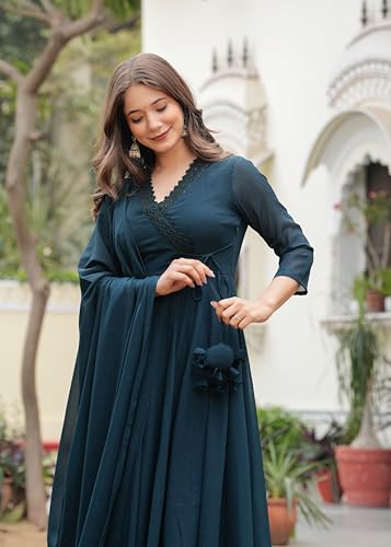 Image of Silver Tone Georgette Anarkali Lace Embellished kurta Pant With Dupatta Set