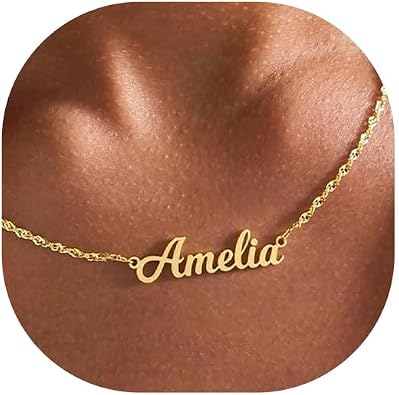 Yofair Graduation Gifts for Her 2022, Custom Name Necklace Personalized with Bachelor Cap 18K Gold Plated College Graduation Necklace for Friends