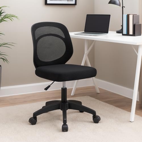 Vista frontal de la silla T-LOVENDO mostrando el asiento acolchado y la malla del respaldo en detalle