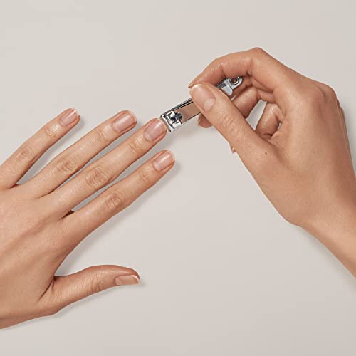 Revlon Mini Nail Clipper, Nail Care Tools, Curved Blade For Trimming & Grooming, Easy To Use (Pack Of 1) #TOP3