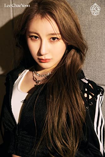 Mini Album Over The Moon Lee Chaeyeon POCA Version Night - 7