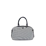 Diese GUESS Tasche ist einfach perfekt für den Alltag. Das elegante und schlichte Muster passt einfach zu allem, ob Jeans oder Abends beim Ausgehen, Sie ist ein Eyecatcher! In dem geräumigen Innenraum finden Schlüssel, Handy und Co. ein stilvolles Zuhause. Maße: 34 x 22,5 x 13,5 cm