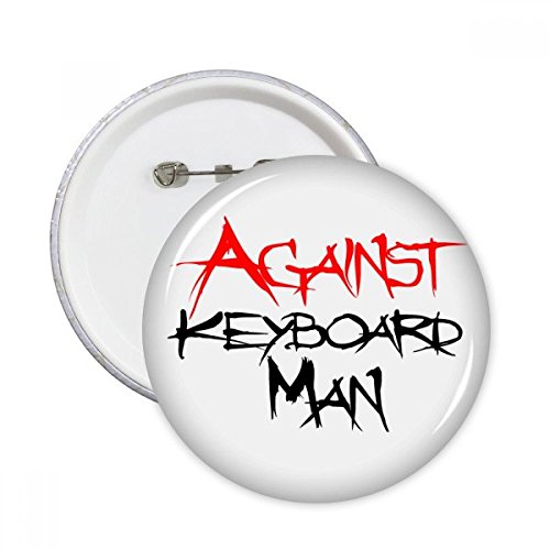 Badge bouton rond clavier homme : l'astuce pour masquer un trou ou raviver un vêtement