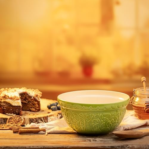 Mason Cash | In the Forest S30 1.25 Quart Embossed Mixing Bowl | Hedgehog (Green) - Thumbnail 2