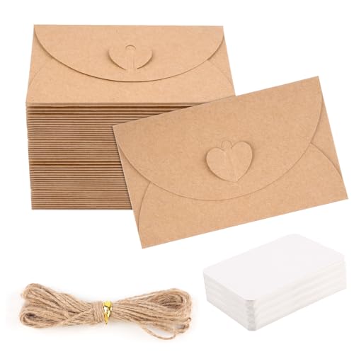 Mini Briefumschläge Set, 50 Stück Kraftpapier Umschläge mit 50 Blanko Karten, und Hanfseil, Kleine Briefumschläge mit Herz Verschluss für DIY, Geschenkkarten(10x6cm)