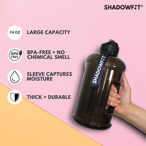 Botellas de agua de medio galón a $12.99, antes $25.99