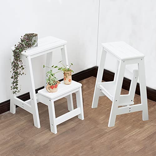 Tabouret pliable blanc pour optimiser le rangement de la cuisine