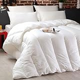 Couette Blanche Chaude 220x240 cm – Confort et Douceur Premium, Fabrication Française Apportez à vos nuits un confort absolu avec cette couette blanche chaude 220x240 cm. Conçue avec une enveloppe 100% polyester de haute qualité, elle offre une résistance optimale tout en garantissant une douceur incomparable. Son garnissage en fibres ultra-douces procure une chaleur enveloppante, idéale pour les nuits fraîches tout en restant légère et agréable.