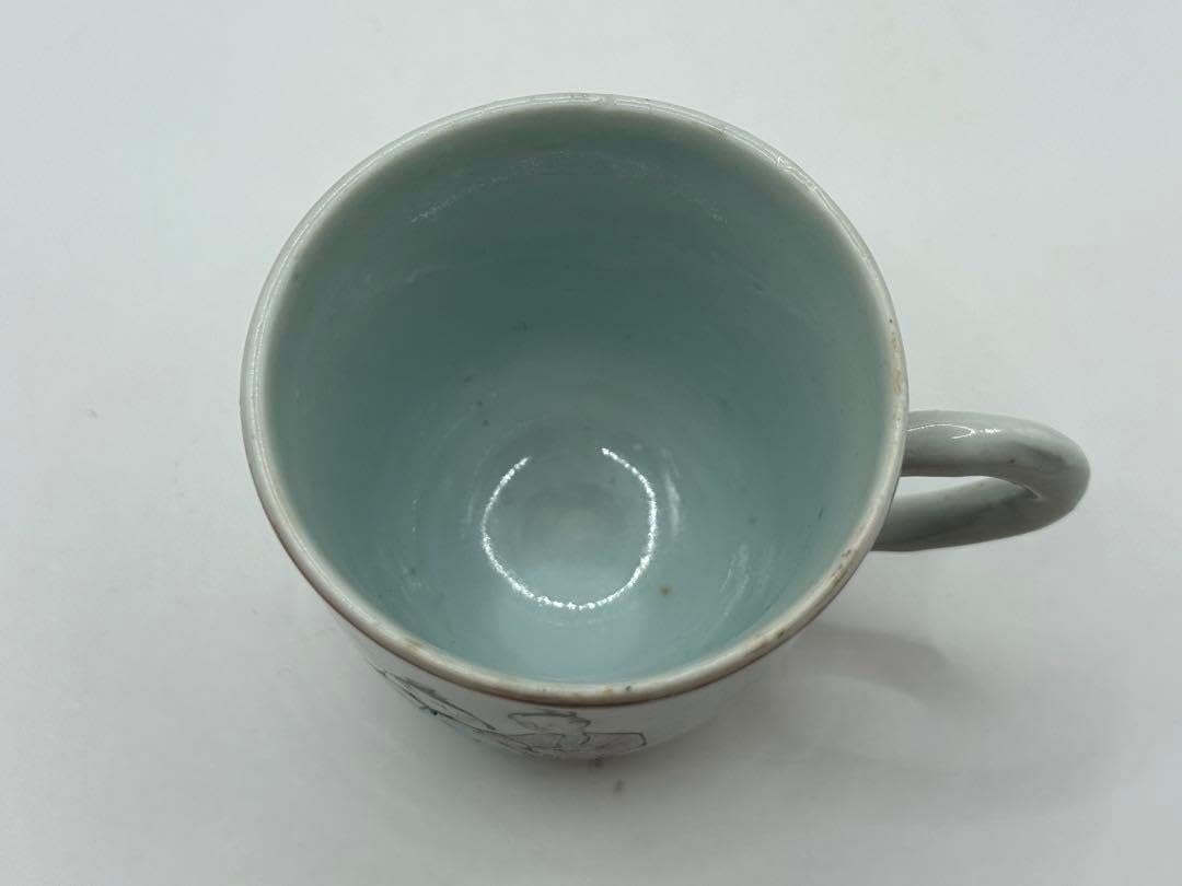 中国　清時代　乾隆時期　粉彩人物紋湯呑み&小皿　アンティーク　送料込み0608 中国 清時代 乾隆時期 粉彩人物紋湯呑み&小皿 アンティーク 中国古美術